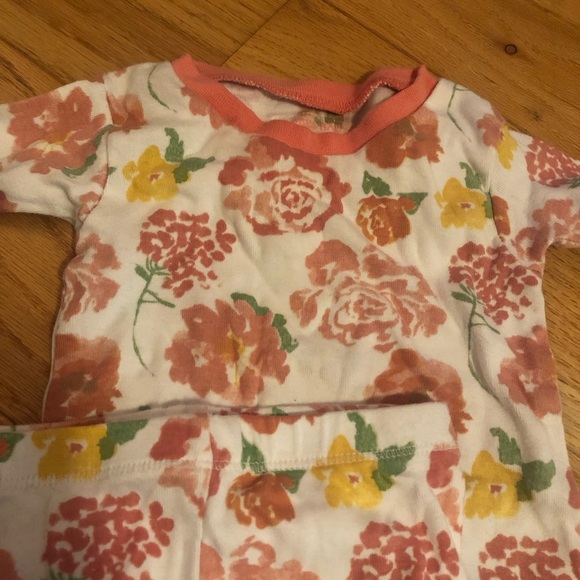 Burt’s Bees 12 month pajama - Picture 2 of 3